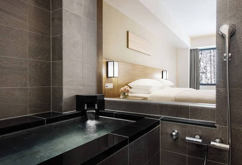 Camera Premium, Courtyard By Marriott Hakuba