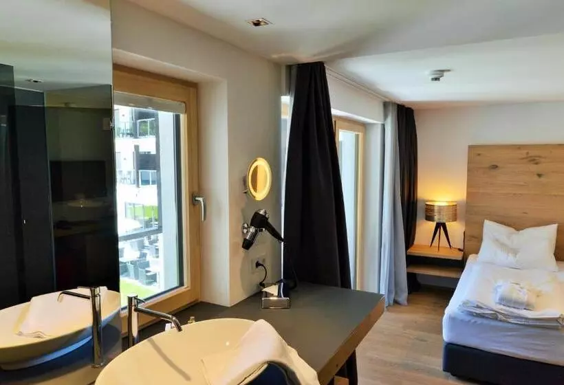Standardzimmer mit Balkon, Das Graseck   Mountain Hideaway & Health Care