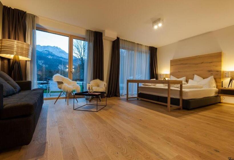 چشم‌اندازهای پهناور سوئیت جونیور, Das Graseck   Mountain Hideaway & Health Care