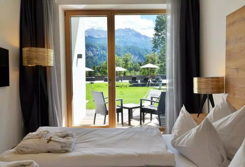 Basis Zimmer, Das Graseck   Mountain Hideaway & Health Care
