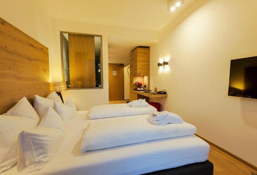 Basis Zimmer, Das Graseck   Mountain Hideaway & Health Care