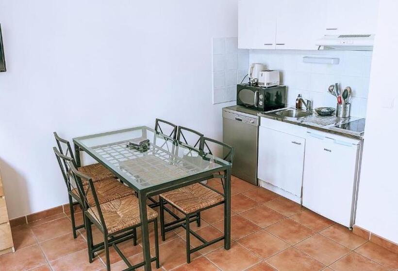 带1个卧室带花园景观的公寓, Le Domaine De La Mer   Appartements De Plage Dans Un Cadre Enchanteur