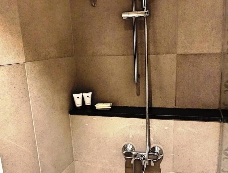 اتاق لوکس, Grand Mercure Mysore An Accor Brand