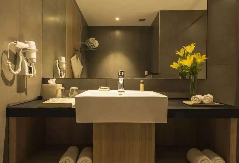 デラックスルーム, Grand Mercure Mysore   An Accor Brand