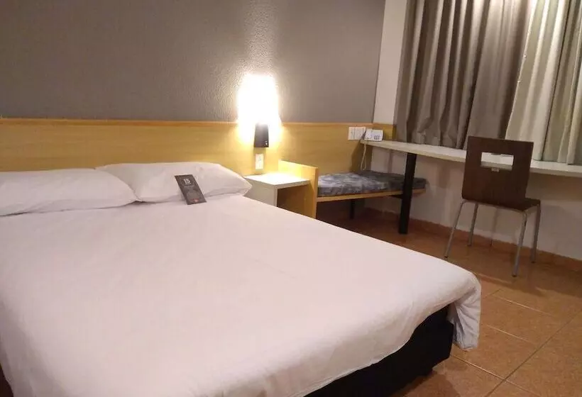 スタンダードルーム, Ibis Santos Gonzaga Praia