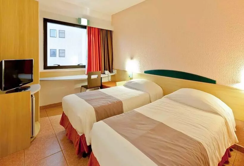 海の見える1ベッドルームアパートメント, Ibis Santos Gonzaga Praia