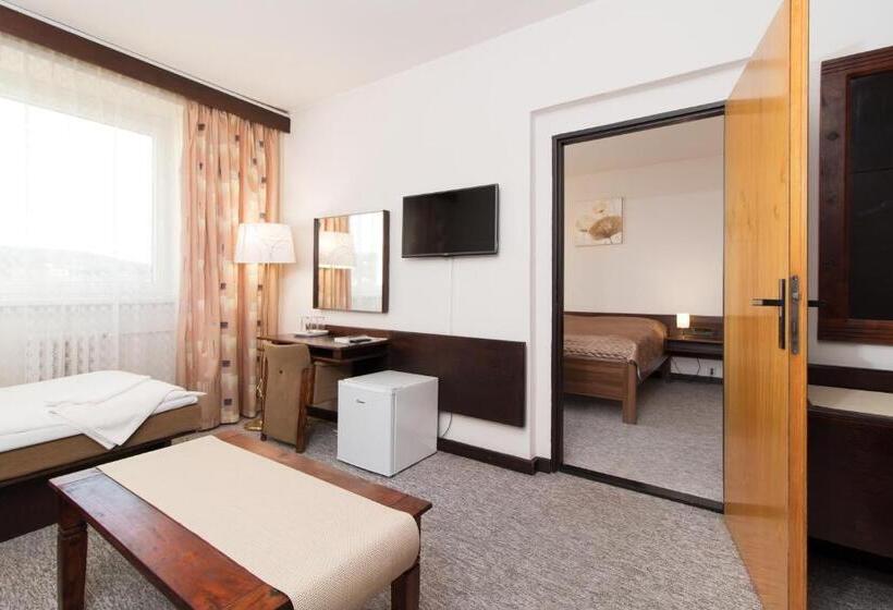 شقة غرفة واحدة, Merkur  Jablonec Nad Nisou