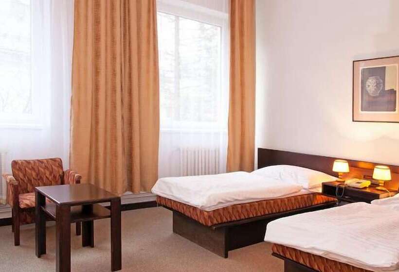 غرفة كومفورت, Merkur  Jablonec Nad Nisou