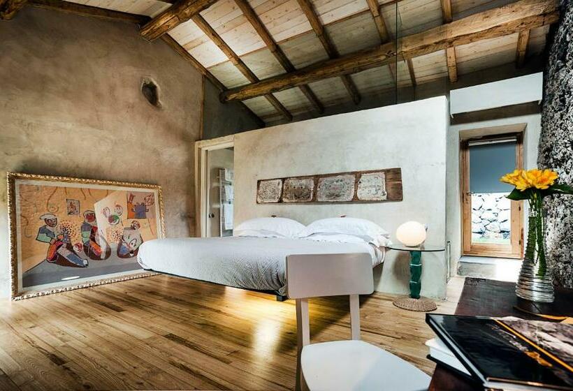 デラックスルーム, Monaci Delle Terre Nere