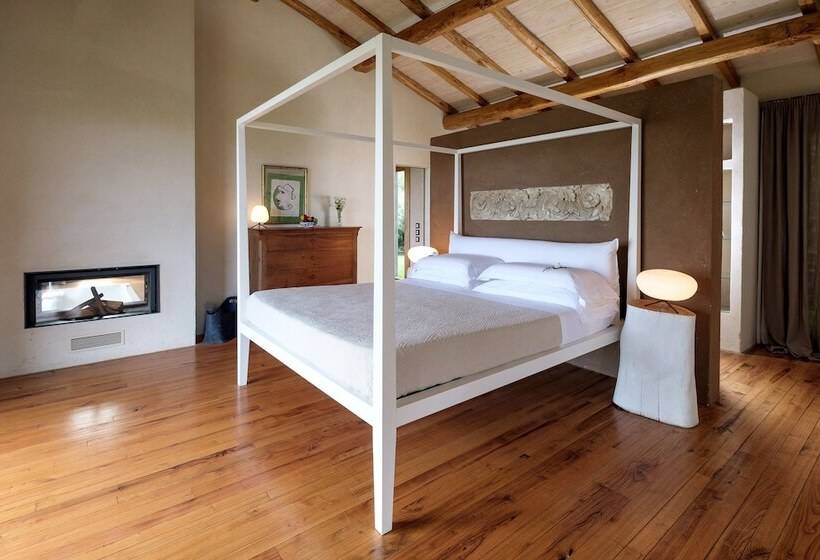デラックススイート, Monaci Delle Terre Nere