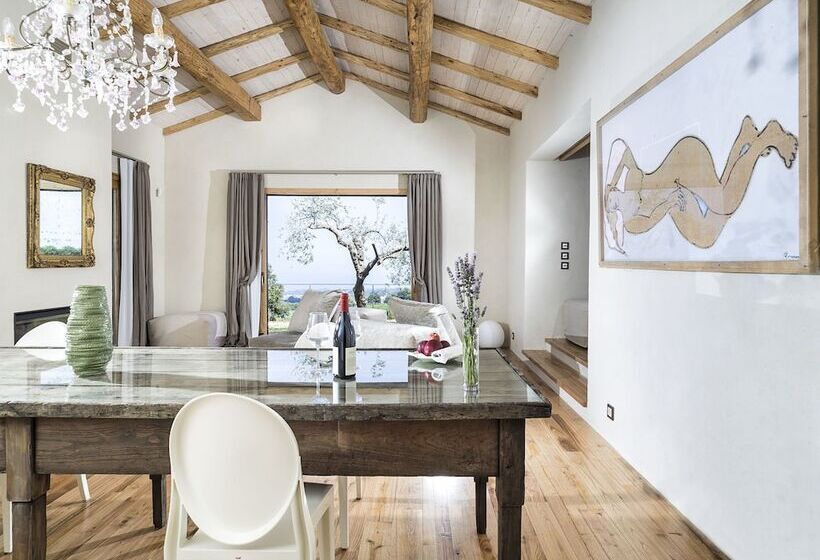 带2间卧室的别墅可观海景, Monaci Delle Terre Nere