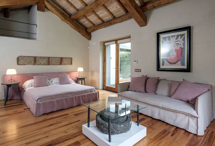 デラックスルーム, Monaci Delle Terre Nere