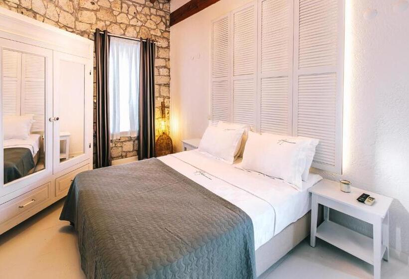 Quarto Deluxe, Panjur Alacati