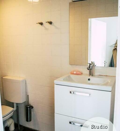 استودیوی استاندارد, Rembrandt Square