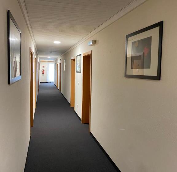 Standard Enkelrum, Seelacherhof