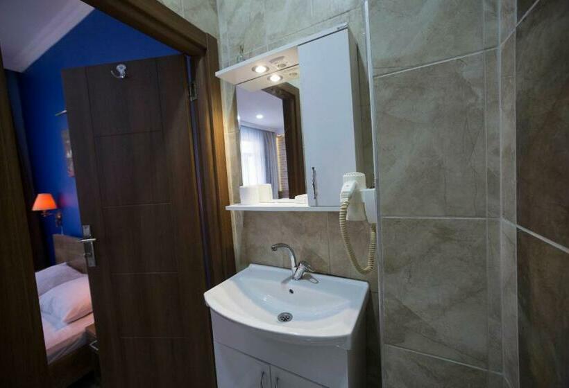 家庭间, Taksim Park