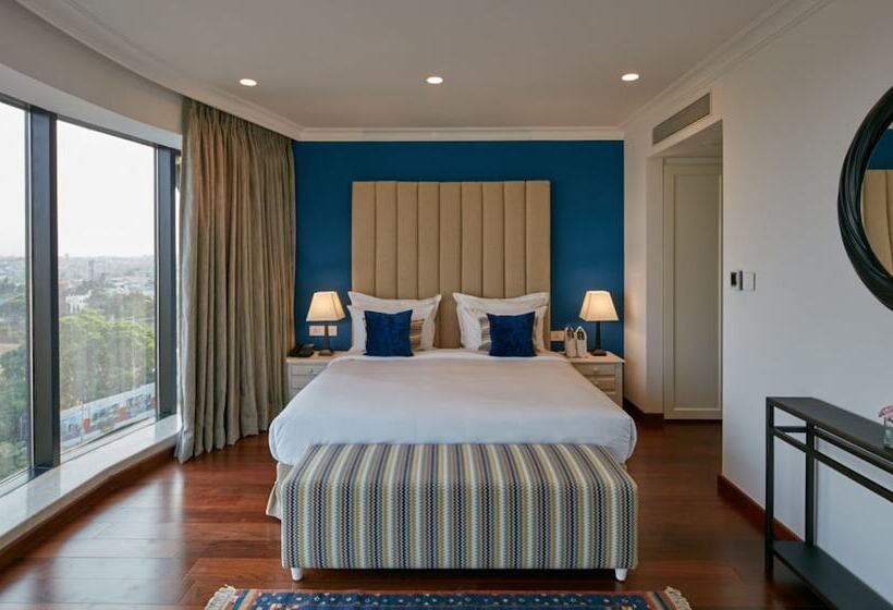 سوییت, The Waverly Hotel & Residences