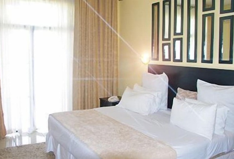 سوییت اجرایی, Regency Hotel Flamboyant