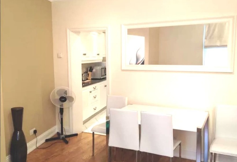 带1个卧室的豪华公寓, Shq Apartments