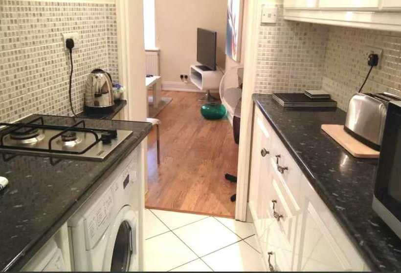 带1个卧室的豪华公寓, Shq Apartments