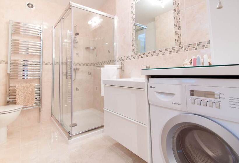 Апартаменты Классик 1 Спальня, Shq Apartments