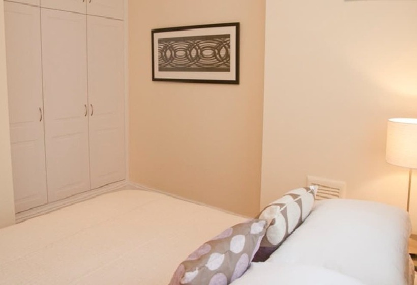 Апартаменты Deluxe 1 Спальня, Shq Apartments