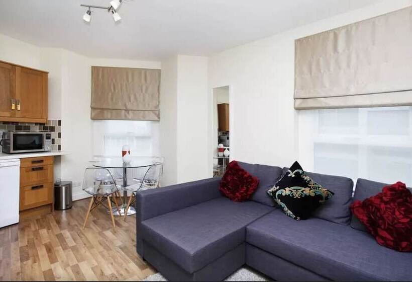 带1个卧室的豪华公寓, Shq Apartments