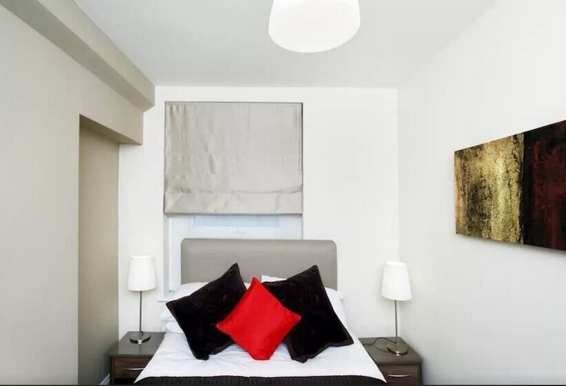 带1个卧室的豪华公寓, Shq Apartments