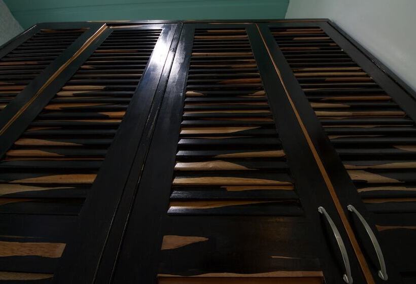 سوییت خانوادگی, Ala Amid Bed & Breakfast