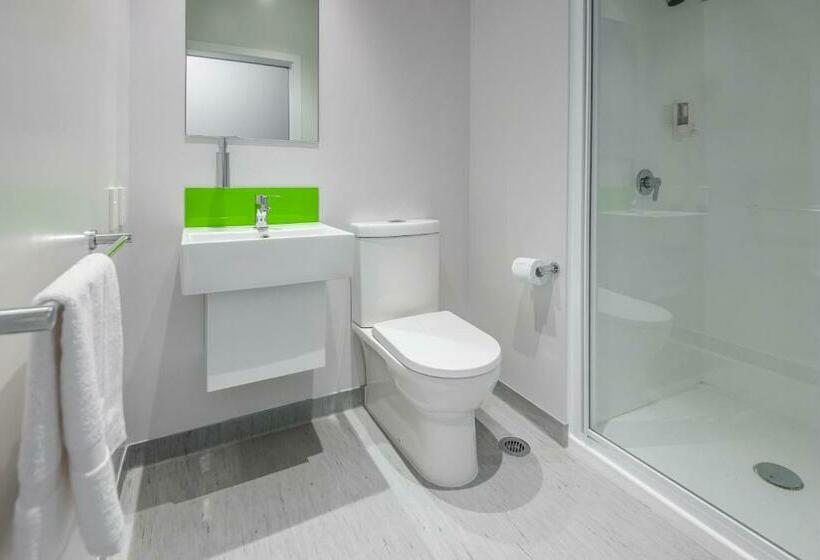 חדר סטנדרט מותאם לאדם עם מוגבלויות, Lylo Christchurch