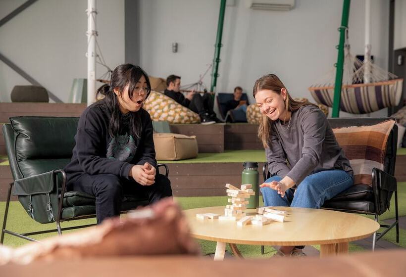 غرفة قياسية, Lylo Christchurch