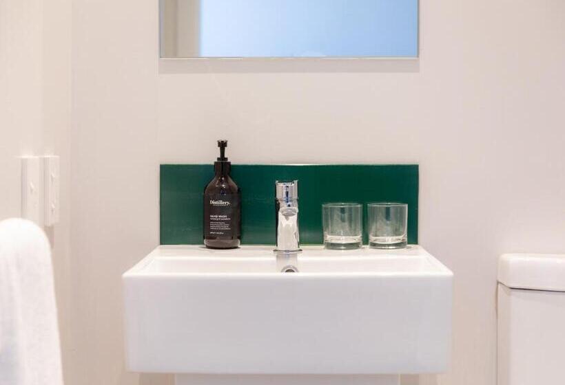 غرفة قياسية لذوى الاحتياجات الخاصة, Lylo Christchurch