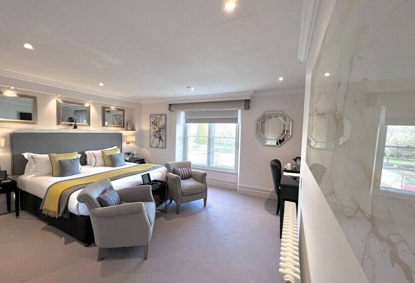 디럭스 룸, Tavistock House