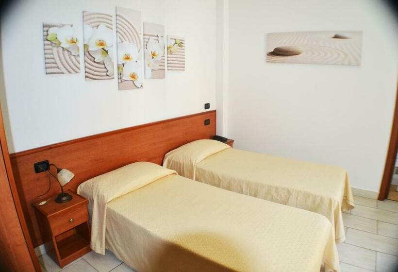 Quarto Estandar, B&b Centrale Affittacamere
