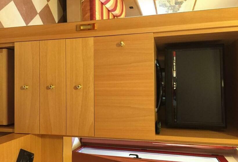 חדר סטנדרט, Fiorella