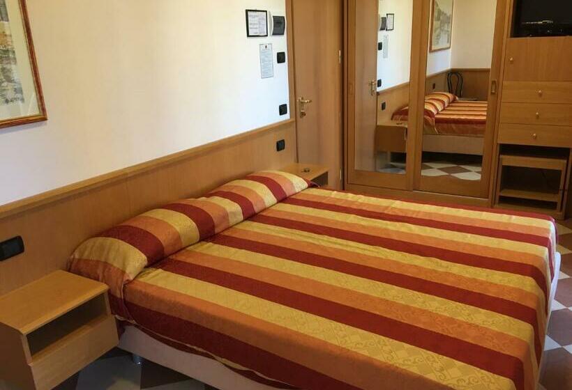 חדר סטנדרט, Fiorella