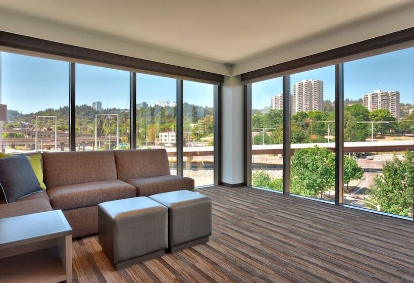 Люкс Адаптированный для Инвалидов, Hyatt House Portland/downtown
