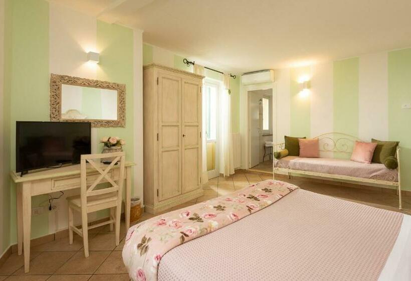 اتاق استاندارد سه تخته با چشم‌انداز باغ, Ideale