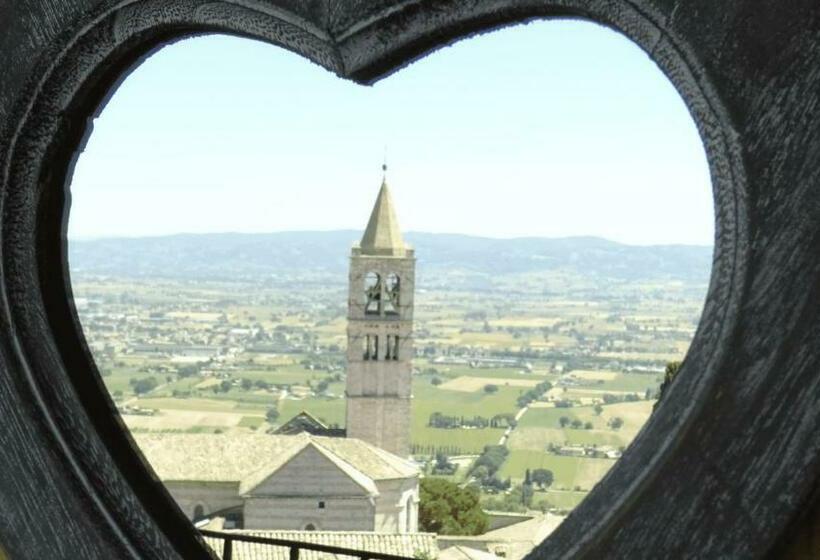 اتاق استاندارد با چشم‌انداز باغ, Ideale