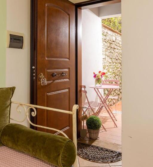 اتاق استاندارد سه تخته با چشم‌انداز باغ, Ideale