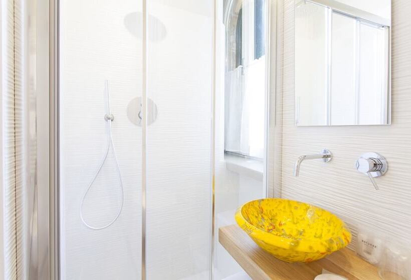 اتاق استاندارد یک نفره, Ideale