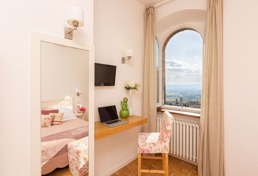 اتاق استاندارد با چشم‌انداز باغ, Ideale