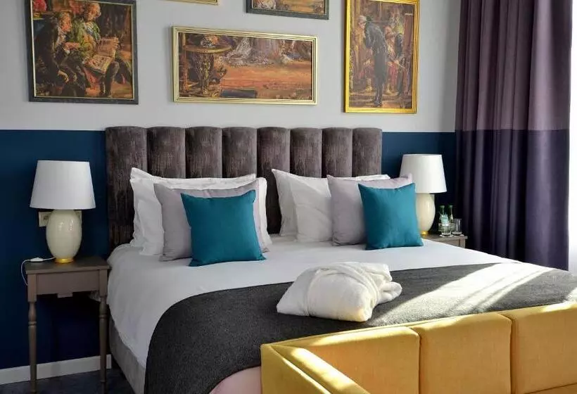 キングサイズベッドのスタンダードルーム, Indigo Krakow   Old Town, An Ihg