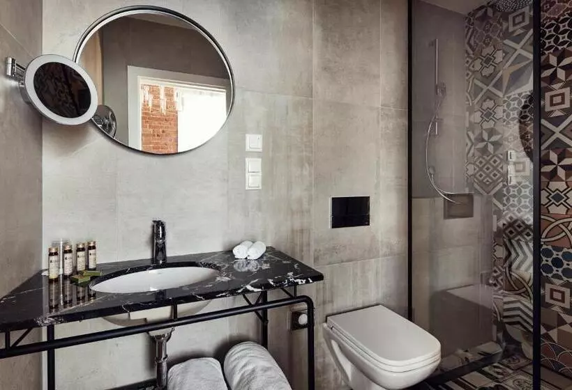 キングサイズベッドのスタンダードルーム, Indigo Krakow   Old Town, An Ihg