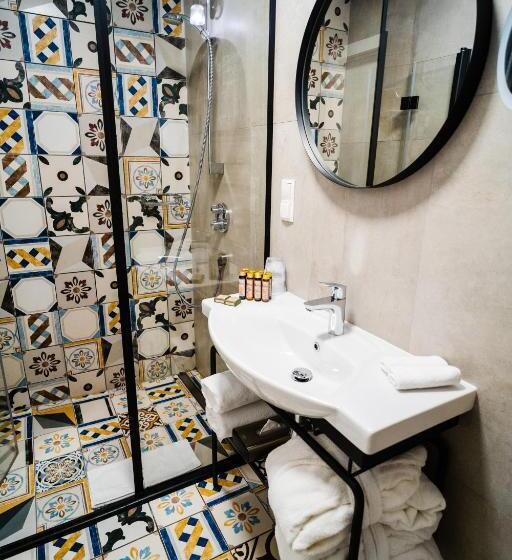 프리미엄 룸, Indigo Krakow Old Town, An Ihg