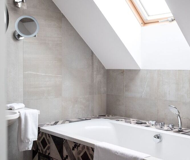 장애인을 위한 스탠다드 룸, Indigo Krakow Old Town, An Ihg