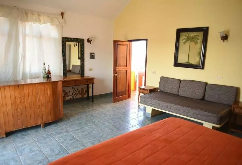 سوییت, Joya Del Mar