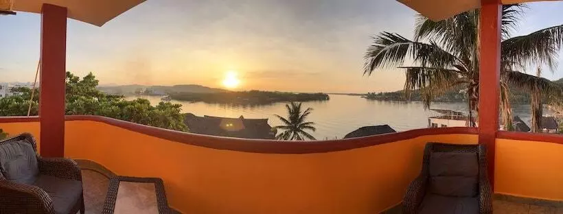 سوییت, Joya Del Mar