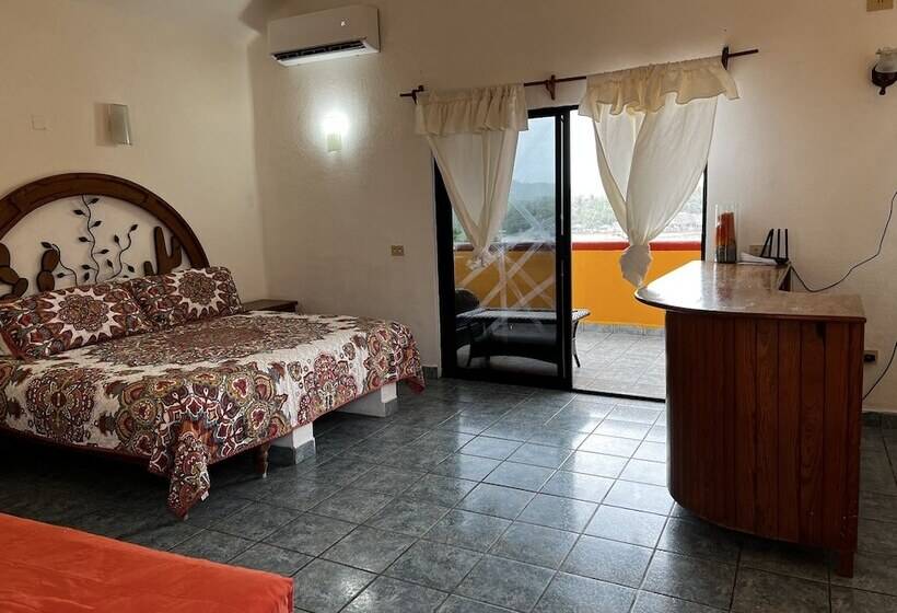 سوییت, Joya Del Mar