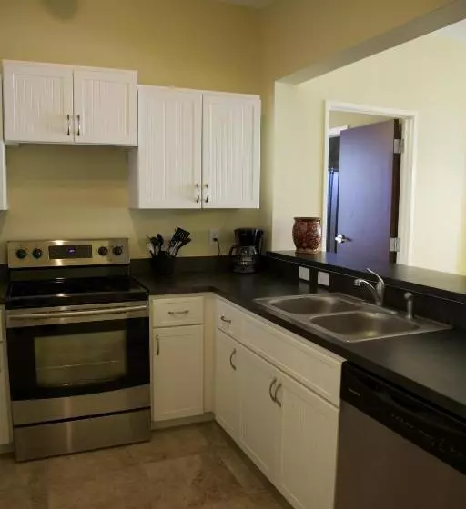 2 Bedroom Suite with Balcony, The Citrus On The Lake